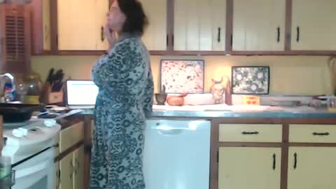 Snapshot of catalystic chatting on October 5, 11:30 am CATALYSTIC online show from October 5, 11:30 am