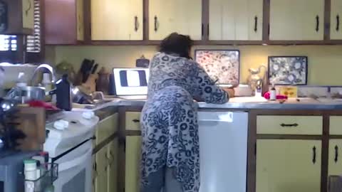 Snapshot of catalystic chatting on November 2, 1:13 pm CATALYSTIC online show from November 2, 1:13 pm