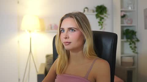 catecrago  online show from November 26, 8:59 am