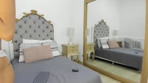 Snapshot of cathaleja_20_ chatting on March 24, 7:19 pm cathaleja_20_ online show from March 24, 7:19 pm