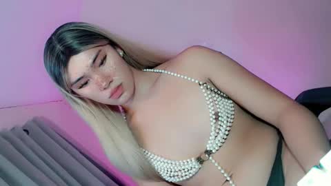 Snapshot of cathleashemalegoddess chatting on October 20, 9:32 am cathleashemalegoddess online show from October 20, 9:32 am