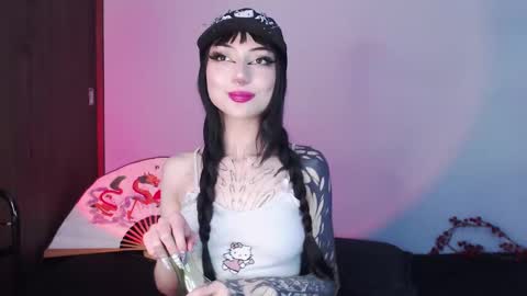 Snapshot of cati_petite chatting on January 23, 5:02 am Cati help me reach my goal of 100 thumbs up again 3 online show from January 23, 5:02 am