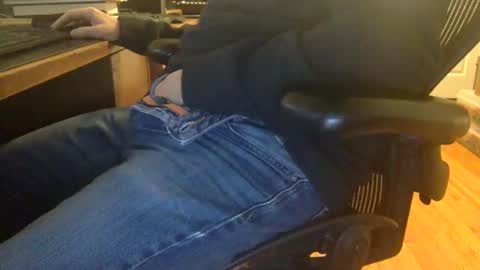 Snapshot of catmandoo21001 chatting on December 13, 9:52 pm catmandoo21001 online show from December 13, 9:52 pm