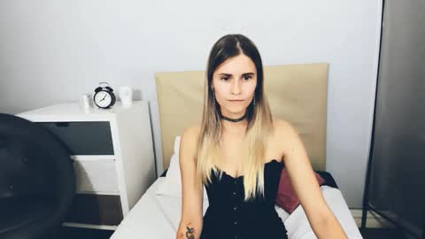 Snapshot of catringood chatting on October 18, 2:29 pm CatrinGood online show from October 18, 2:29 pm