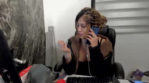 CATT EVANS online show from October 14, 11:49 pm