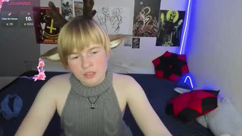 cattie_w_ online show from December 20, 1:23 am