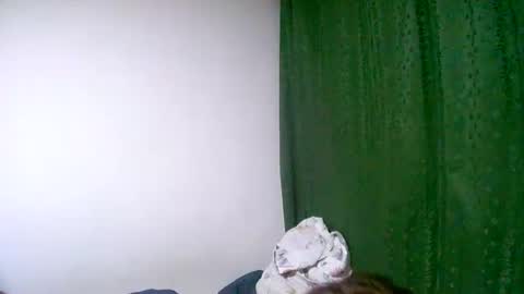 Snapshot of catttwomannn chatting on September 16, 2:12 am SCARLETT online show from September 16, 2:12 am