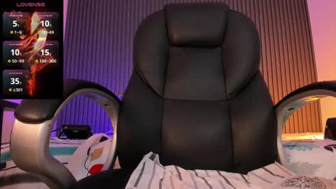 Snapshot of caty_sex4u chatting on February 6, 2:05 am caty online show from February 6, 2:05 am