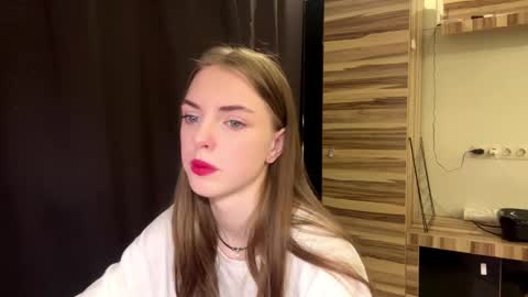 Snapshot of caylakimbro chatting on March 14, 7:14 am Polly online show from March 14, 7:14 am