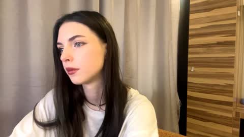 Snapshot of caylakimbro chatting on April 7, 7:09 am Polly online show from April 7, 7:09 am