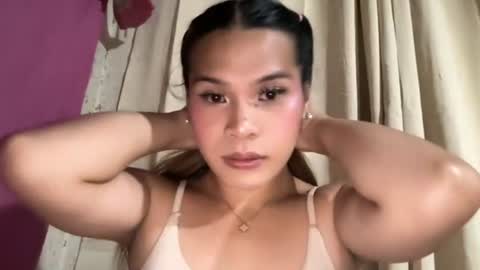 The Queen Named ADDISON online show from June 20, 11:57 am