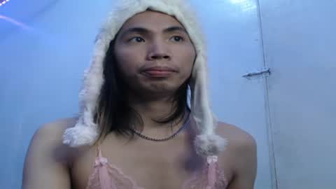 Snapshot of cb_account639497 chatting on December 7, 7:10 pm FlirtyPixel online show from December 7, 7:10 pm