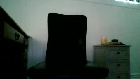 Snapshot of cbren716 chatting on February 25, 6:20 pm PureLeaf1990 online show from February 25, 6:20 pm