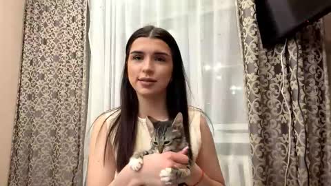 Snapshot of cecilianoblitt chatting on March 24, 5:18 pm Darina online show from March 24, 5:18 pm