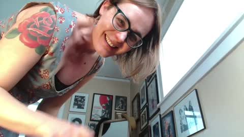 Snapshot of cecilysaintclaire chatting on January 29, 6:07 pm Cecily Saint Claire online show from January 29, 6:07 pm