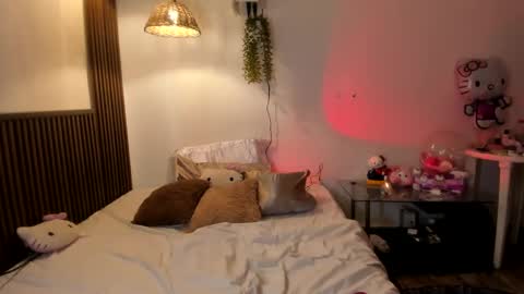 Snapshot of cedrela_gomez chatting on October 27, 3:49 pm CEDRELARYAN online show from October 27, 3:49 pm