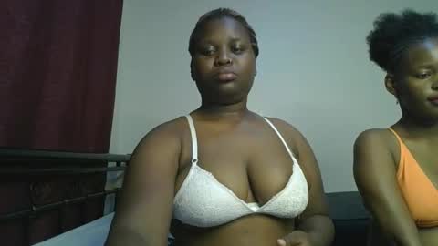 Snapshot of ceepretty25 chatting on December 17, 10:32 am ceepretty25 online show from December 17, 10:32 am