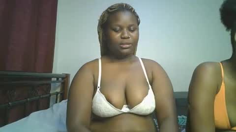 Snapshot of ceepretty25 chatting on December 17, 11:33 pm ceepretty25 online show from December 17, 11:33 pm