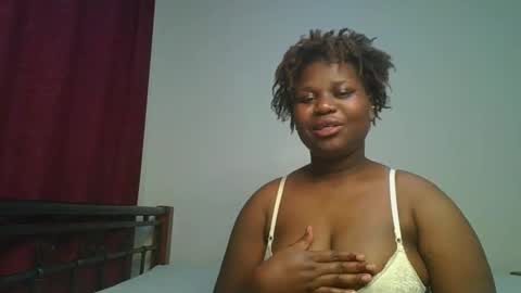 Snapshot of ceepretty25 chatting on February 6, 10:40 am ceepretty25 online show from February 6, 10:40 am