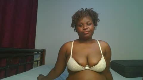 Snapshot of ceepretty25 chatting on February 6, 11:19 pm ceepretty25 online show from February 6, 11:19 pm