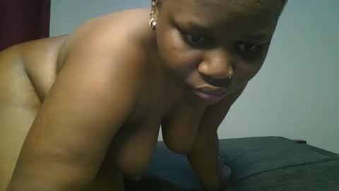 ceepretty25 online show from April 25, 1:41 pm