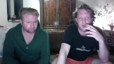 Snapshot of ceezeee chatting on December 29, 2:06 am ceezeee online show from December 29, 2:06 am