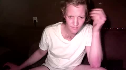 Snapshot of ceezeee chatting on April 2, 2:20 am ceezeee online show from April 2, 2:20 am