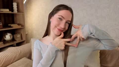 Josie Manesi online show from September 20, 5:30 am