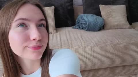Snapshot of cel1ne_secret chatting on May 17, 6:33 am Josie Manesi online show from May 17, 6:33 am