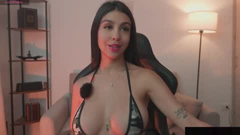 Snapshot of celeste_1220 chatting on April 17, 9:07 pm Alice online show from April 17, 9:07 pm