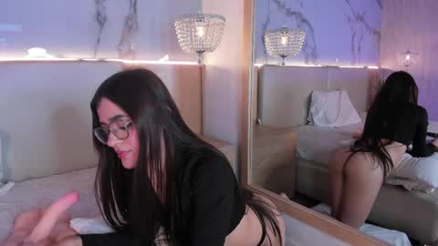 Snapshot of celeste_evanzz chatting on September 16, 8:10 pm Celeste online show from September 16, 8:10 pm