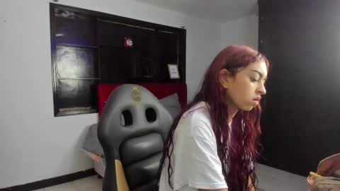 celeste_fioree online show from November 30, 12:53 pm