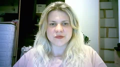 celeste_naughty_ online show from July 5, 10:33 am