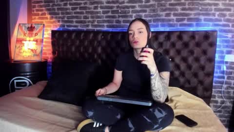 celeste_starsss online show from November 18, 3:34 am