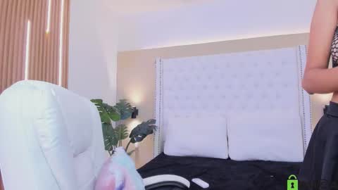 Celeste Wayne online show from November 30, 5:50 pm