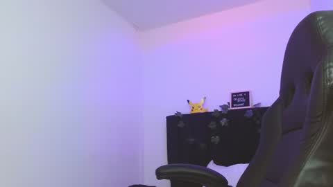 celesteayase online show from January 25, 9:04 am