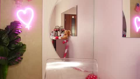 Snapshot of celestebailey chatting on February 20, 6:19 am CelesteBailey online show from February 20, 6:19 am