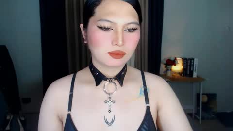 Snapshot of celestehollywood chatting on March 10, 9:21 am CELESTE IGYoshi Tian online show from March 10, 9:21 am