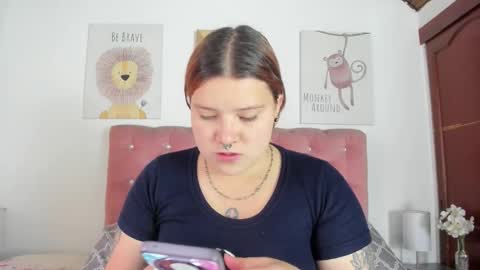 Snapshot of celesteredds chatting on October 18, 11:33 am Celeste online show from October 18, 11:33 am