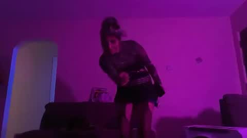 Snapshot of celestialillusions777 chatting on October 18, 7:20 am celestialillusions777 online show from October 18, 7:20 am