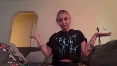 Snapshot of celestialillusions777 chatting on March 22, 1:14 pm celestialillusions777 online show from March 22, 1:14 pm