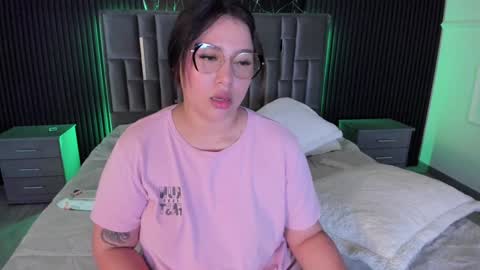 Celeste Bloom online show from December 26, 4:32 am