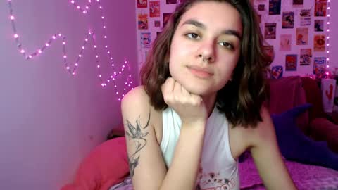 Snapshot of celine_dionn chatting on December 7, 10:45 am Celine online show from December 7, 10:45 am