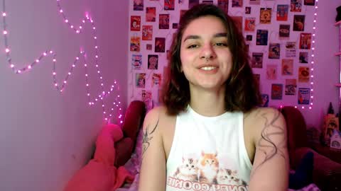 Snapshot of celine_dionn chatting on February 2, 7:52 am Celine online show from February 2, 7:52 am