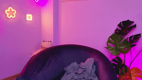  Celine  online show from March 1, 4:03 am