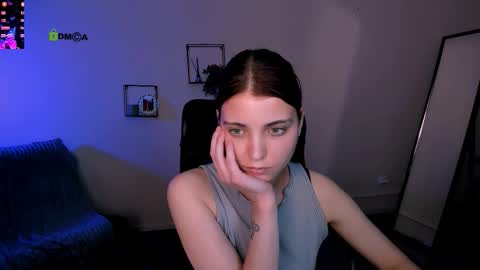 Snapshot of celine_sun chatting on September 8, 9:36 pm celine_sun online show from September 8, 9:36 pm
