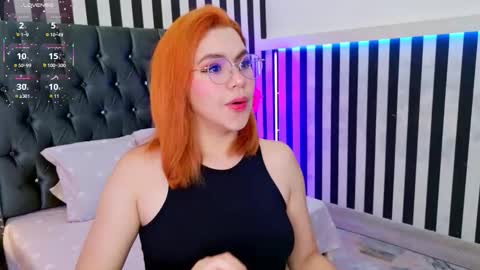 Snapshot of celineblossom_ chatting on October 30, 10:06 am Celine online show from October 30, 10:06 am