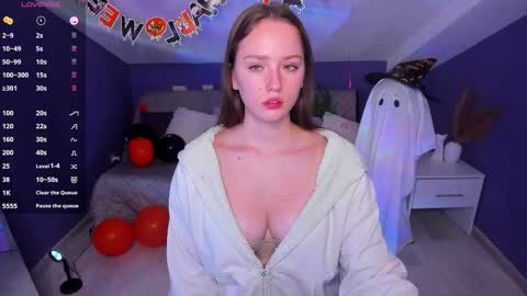 elin online show from November 2, 9:39 pm