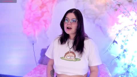 Hello guys my name is Sofi and Lizzie and  Vanessa online show from January 29, 8:46 pm