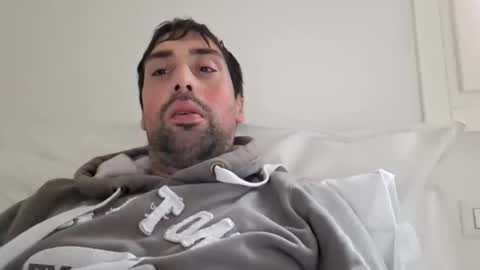 Snapshot of cercoavenezia chatting on November 1, 2:30 pm Enrico online show from November 1, 2:30 pm